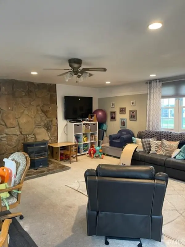 275 W Scott ST, Medora, IN 47260