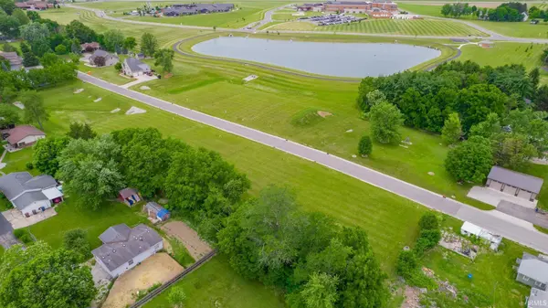 205 Salamonie Ln ***, Wabash, IN 46992