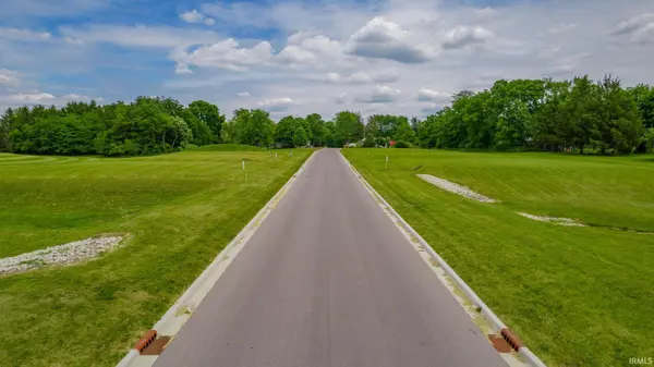 207 Salamonie Ln ***, Wabash, IN 46992