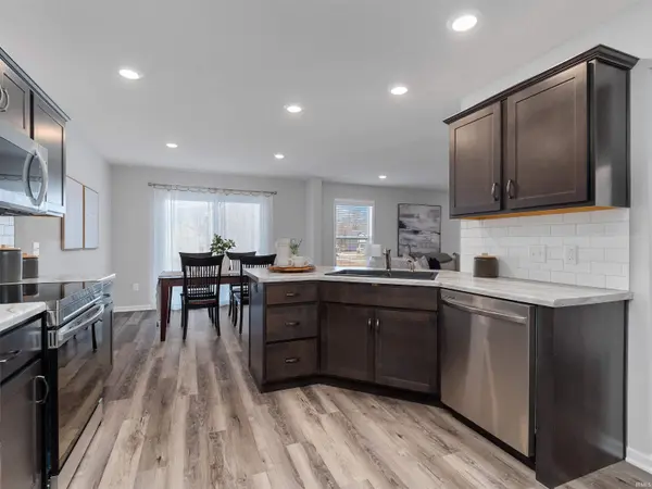 803 Noble Creek Pkwy, Kendallville, IN 46755
