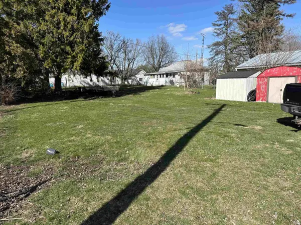417 N Pierce ST, Ridgeville, IN 47380