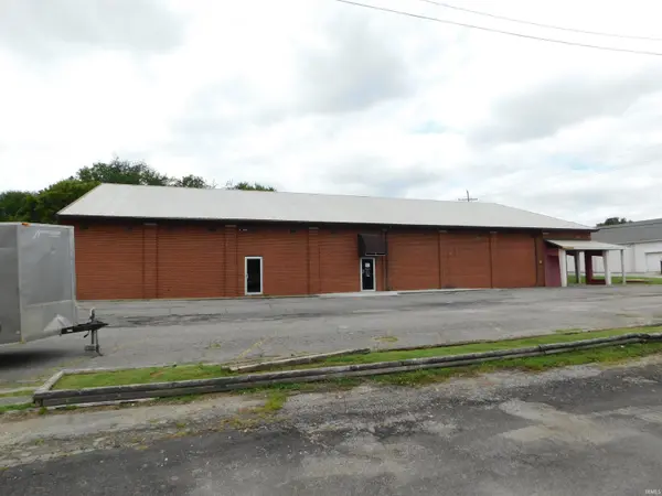 300 W Mulberry ST, Salem, IN 47167
