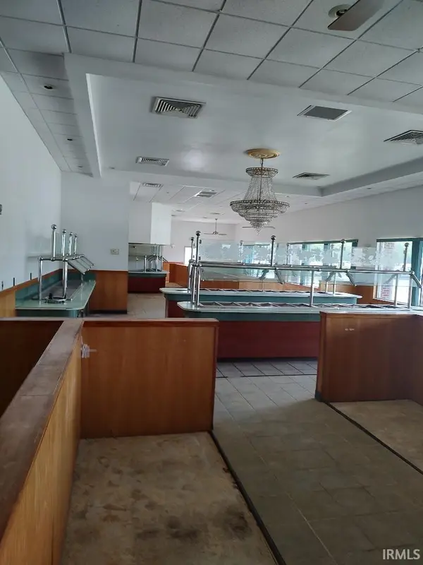 2807 Hotel DR, Huntington, IN 46750-7979