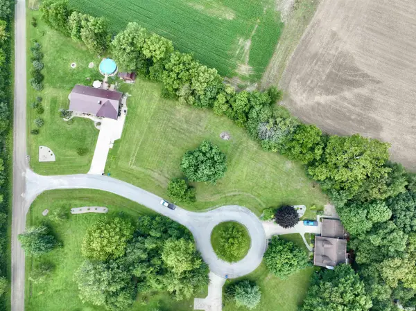 6721 Cedar LN, Garrett, IN 46738