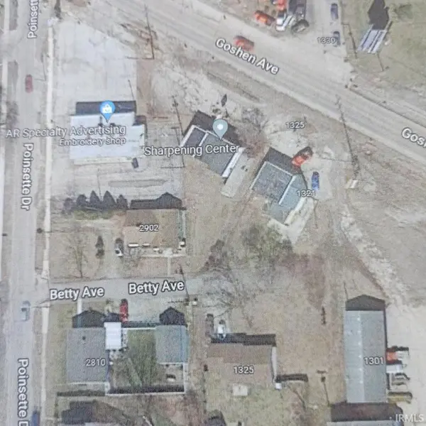 1323 Goshen RD, Fort Wayne, IN 46808-2033