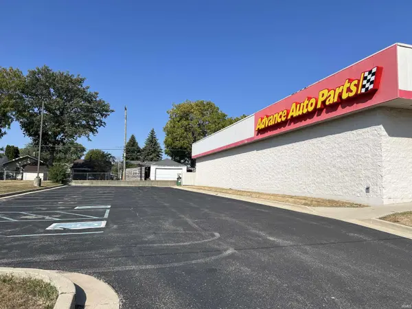 2001 S Madison ST, Muncie, IN 47302