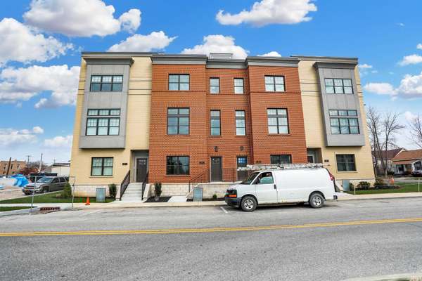 76 E Wayne ST #B, Franklin, IN 46131