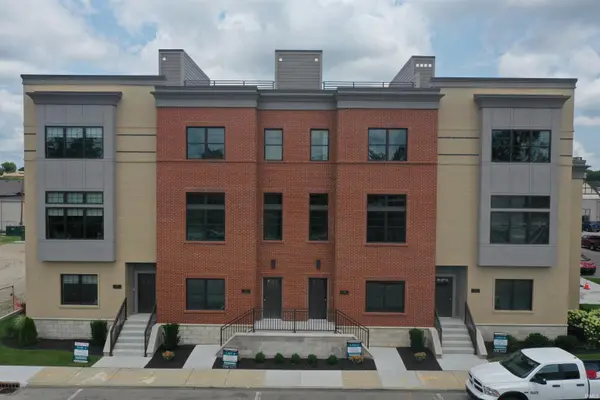 76 E Wayne ST #B, Franklin, IN 46131
