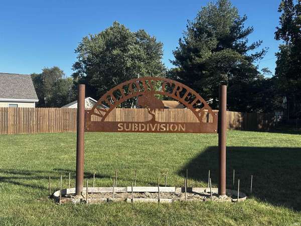 253 E Galbreath DR, Winamac, IN 46996