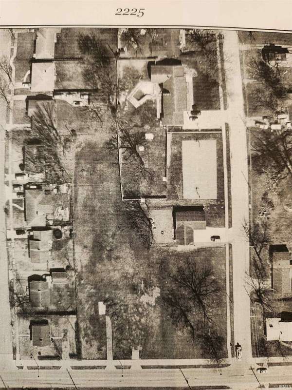 2225 McKinnie AVE, Fort Wayne, IN 46806