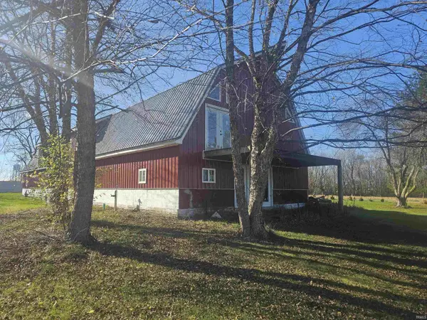 751 N Falvey ST, Winamac, IN 46996