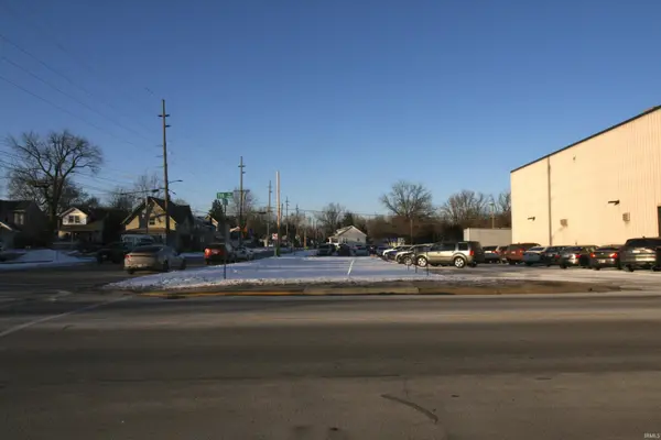 300 E 7Th ST, Auburn, IN 46706-1804