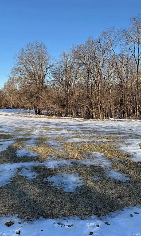 S Ridge LN, Washington, IN 47501