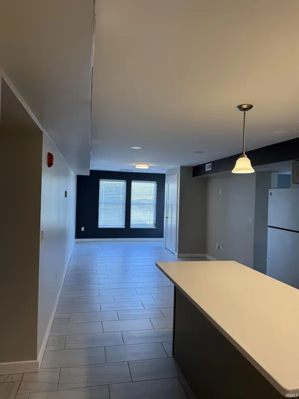 1422 Venus DR #206, Evansville, IN 47711