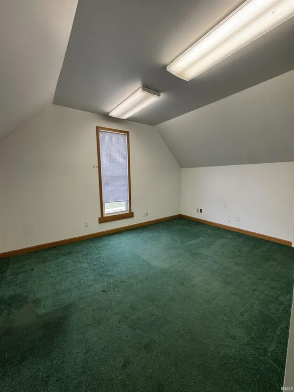 302 E Winona AVE, Warsaw, IN 46580
