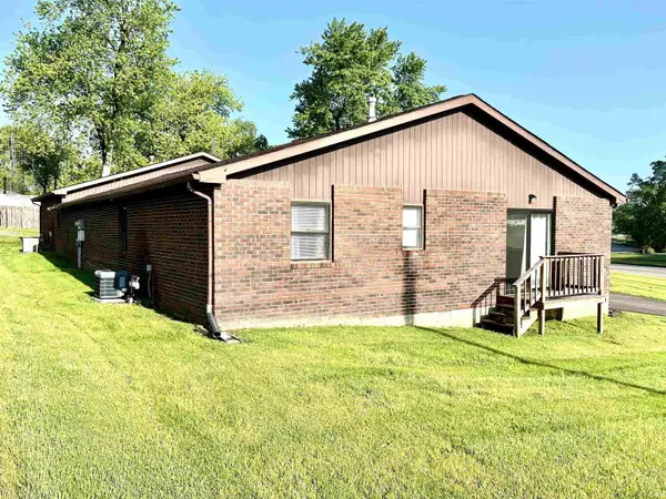 520-526 5th ST, Bedford, IN 47421