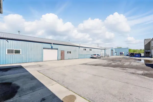 3339 Engle RD, Fort Wayne, IN 46809-1113