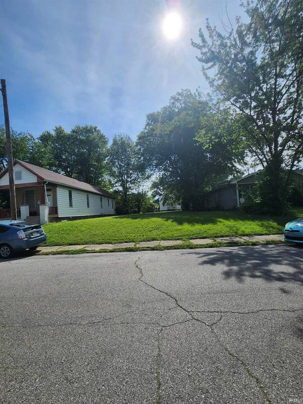 926 S Elliott ST, Evansville, IN 47713