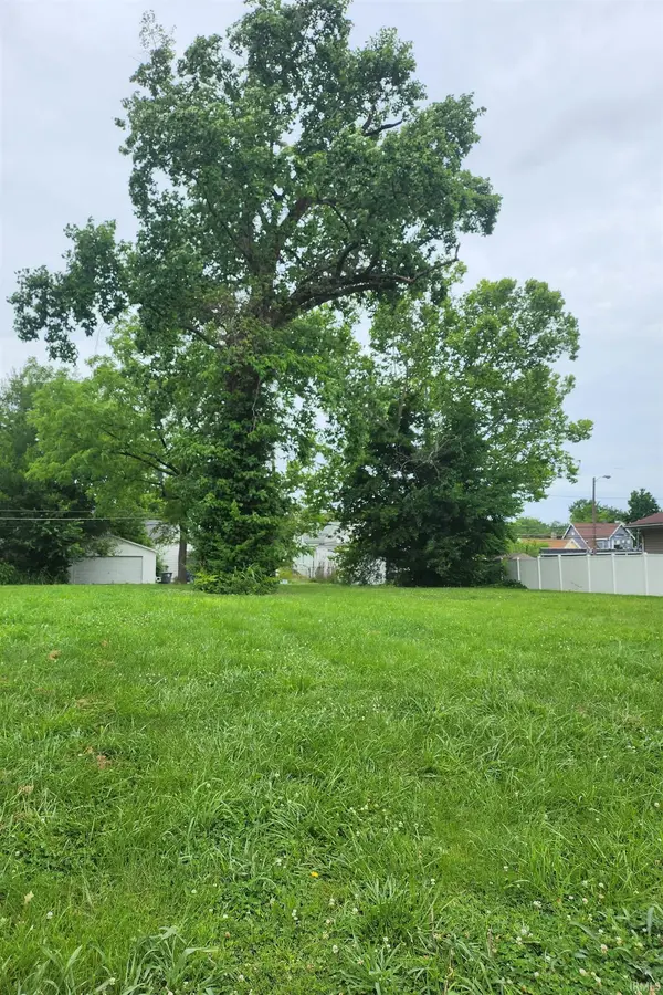 917 S Garvin ST, Evansville, IN 47713
