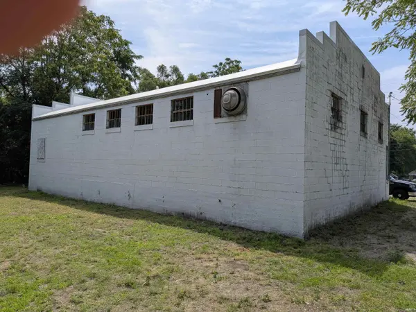 802 E Talmer AVE, North Judson, IN 46366-1462