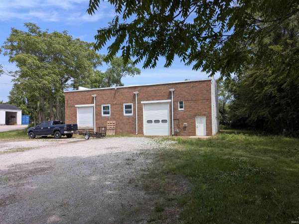 802 E Talmer AVE, North Judson, IN 46366-1462