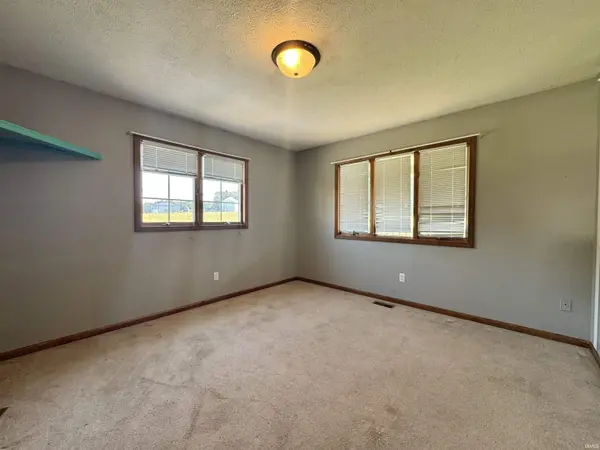 1732 S 275 W ***, Bloomfield, IN 47424