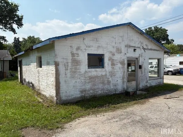 2402 S Home AVE, Marion, IN 46953-3379