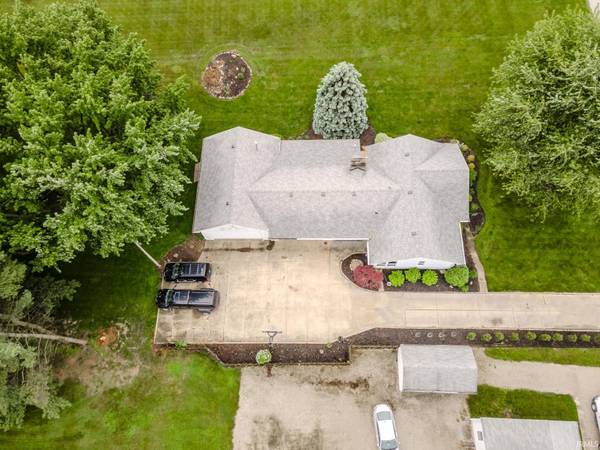 14408 Leo RD, Leo, IN 46765