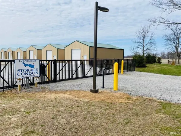 7900 N 450 W Unit 8 ***, Fremont, IN 46737