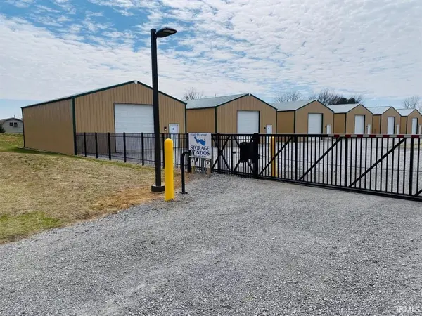 7900 N 450 W Unit 8 ***, Fremont, IN 46737