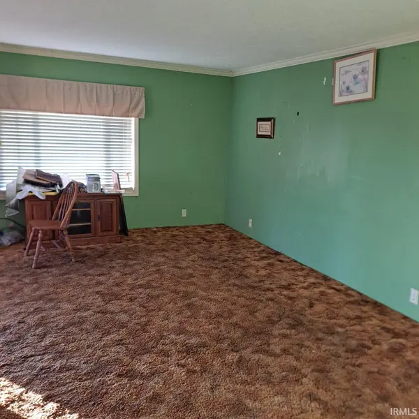 616 N Edgewood DR, Muncie, IN 47303-4250
