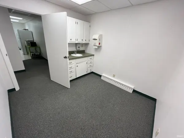 515 S Woodscrest DR #Main Level, Bloomington, IN 47401