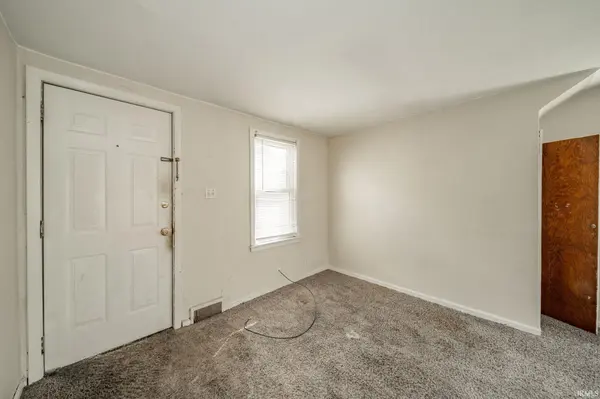 239 W 38th ST, Anderson, IN 46013