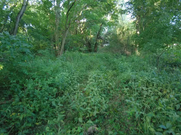 E 75N RD, Winamac, IN 46996