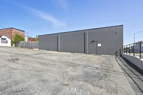 111 W Hazel ST, Albion, IN 46701