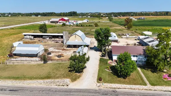 3154 N 900 E ***, Loogootee, IN 47558-5207