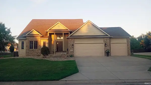 1027 Blackthorn CV, Fort Wayne, IN 46804-3551