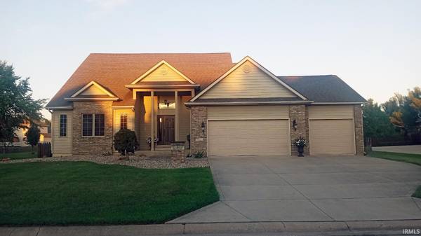 1027 Blackthorn CV, Fort Wayne, IN 46804-3551