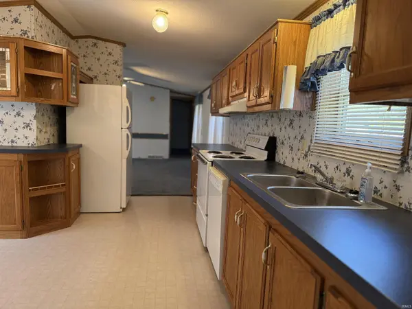 5752 Tunnelton Rd ***, Bedford, IN 47421