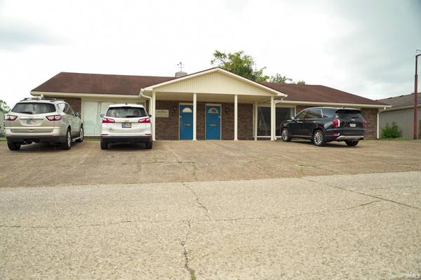 5055 S Newburgh Plaza DR #B, Newburgh, IN 47630