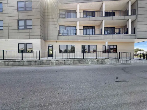 225 River Centre Landing Suite D ***, Jasper, IN 47546