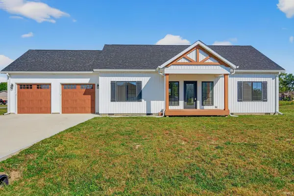 203 EAGLE DR, Sweetser, IN 46987