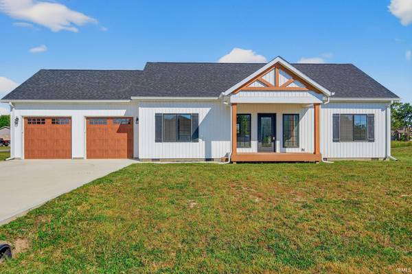 203 EAGLE DR, Sweetser, IN 46987