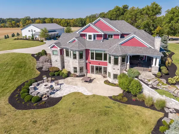 1750 Oakwood LN, Berne, IN 46711-8701