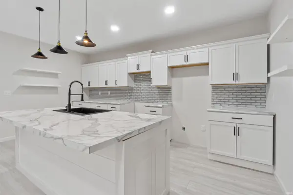 63 E McKeever ST, Andrews, IN 46702