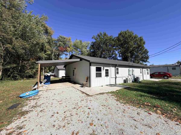 737 W Burr Oak ST, Jasonville, IN 47438