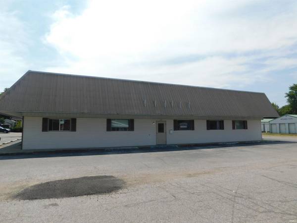 413 415 417 419 Hackberry ST, Paoli, IN 47454