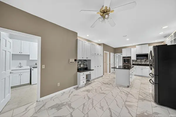 17768 Ashford Hills CT, Granger, IN 46530-8416