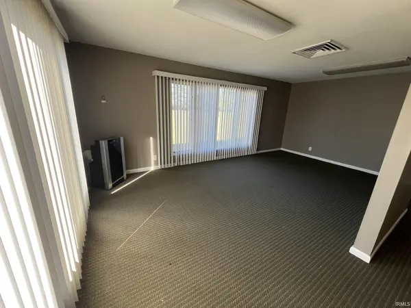 1600 W Riggin RD #B, Muncie, IN 47303