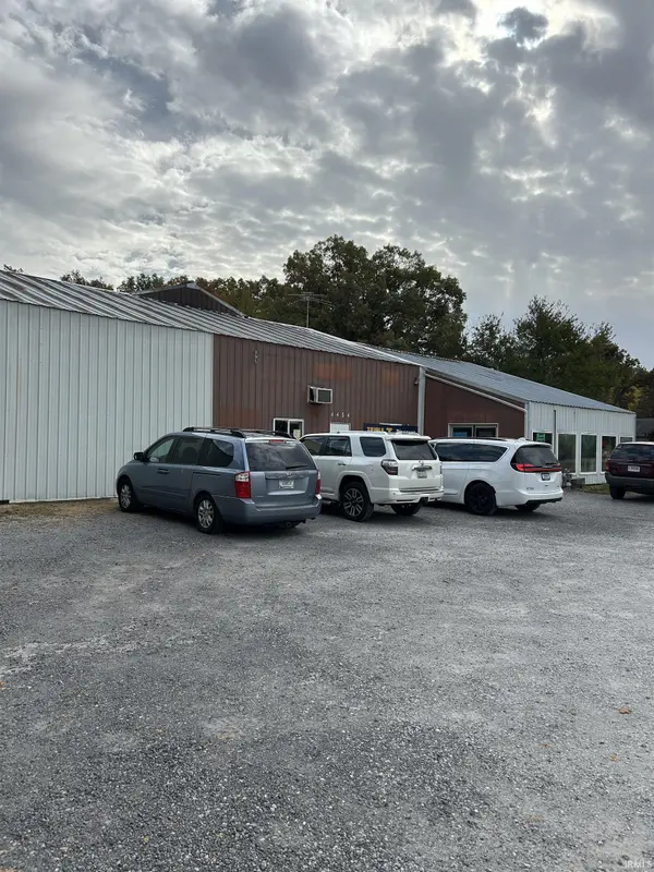 4454 N State Road 13 HWY, Leesburg, IN 46538